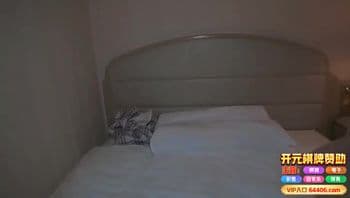 兄妹偷吃老婆上夜班带妹妹去公寓做爱呻吟声穿到走廊