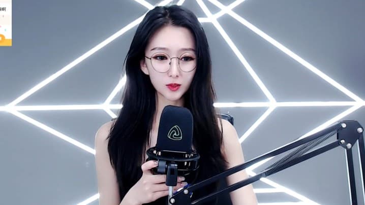 Girl_seven_小柒_88。}