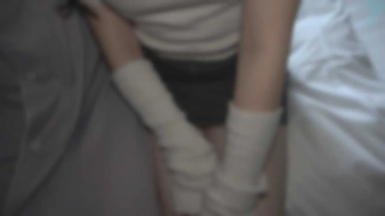 灵敏度出众又好色的牙科助手太萌了！与可爱的清秀美女两情相悦。插入后的性感表情和喘息声让我彻底崩溃了♡我被治愈了♡-cd2